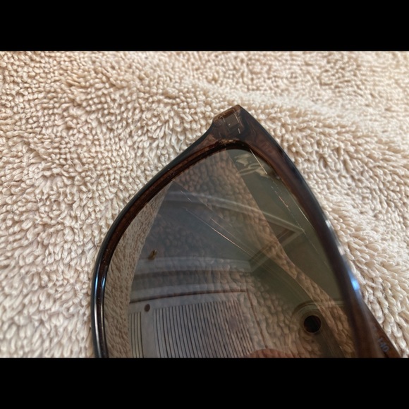 Ray Ban Sunglasses - Picture 2 of 4